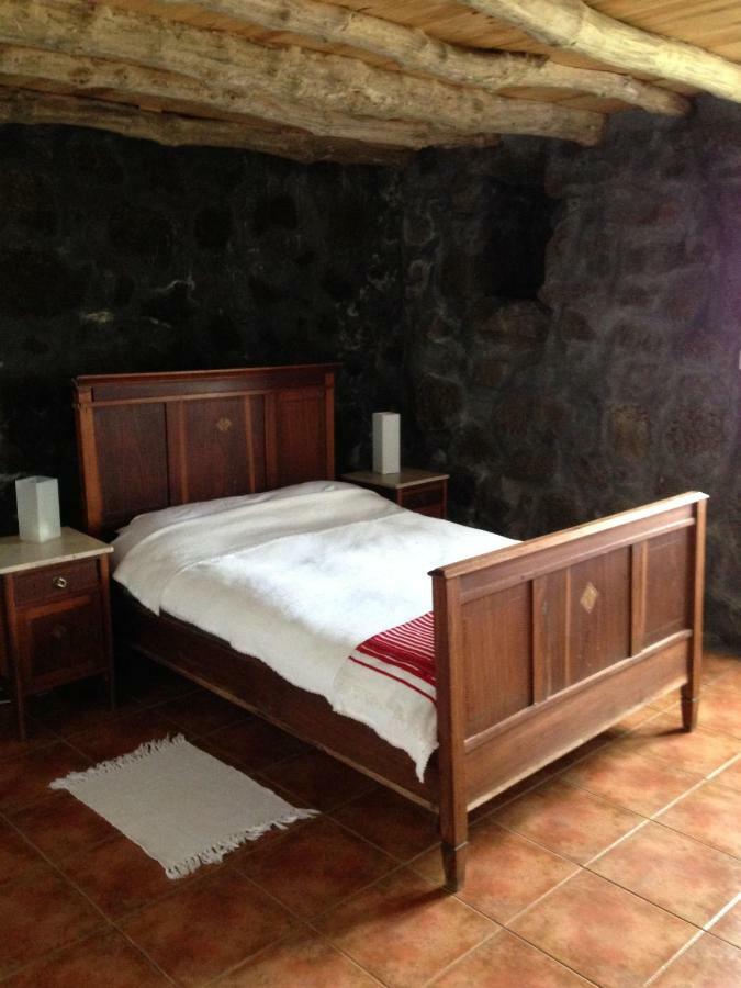 Casa Da Lava Guest House São Roque do Pico Екстериор снимка