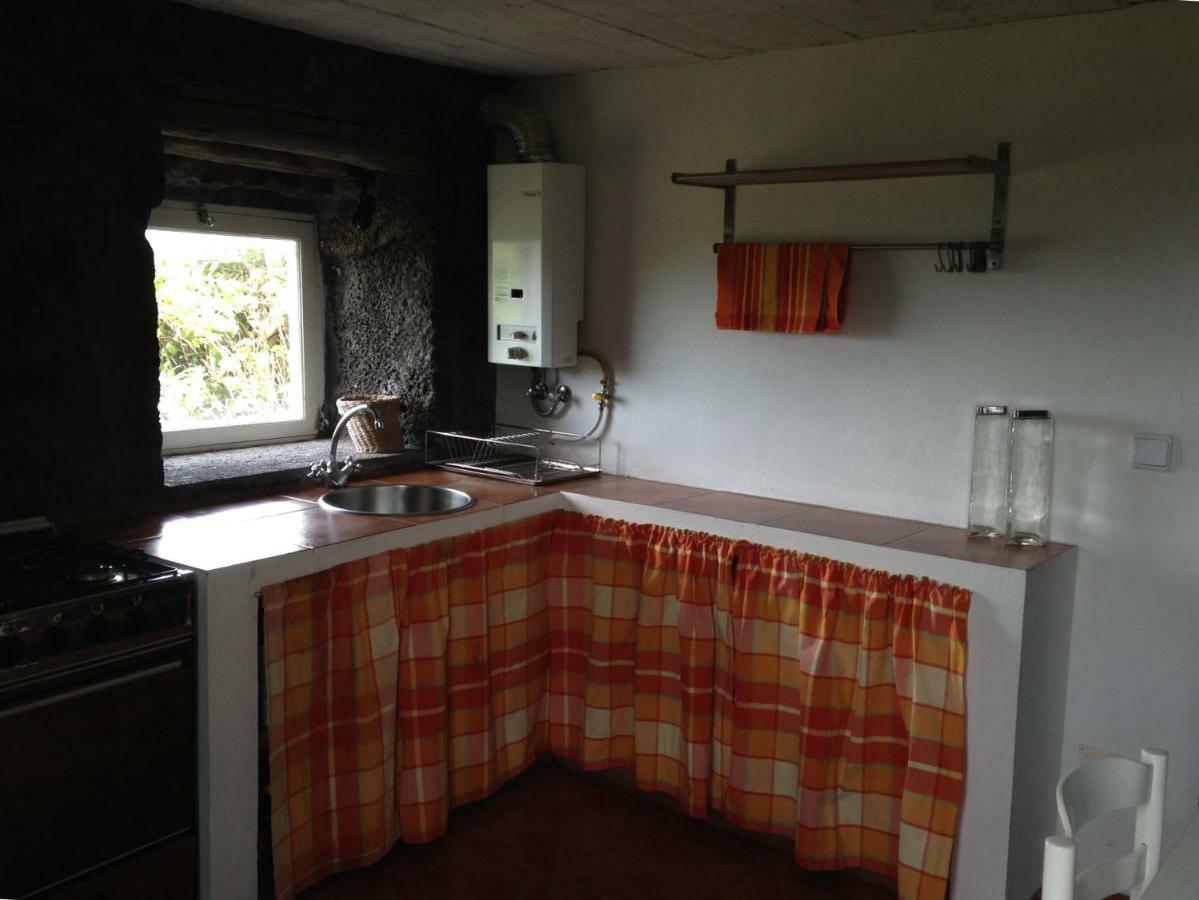 Casa Da Lava Guest House São Roque do Pico Екстериор снимка